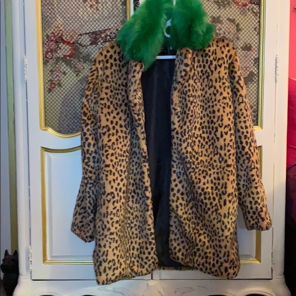 green coat with leopard collar